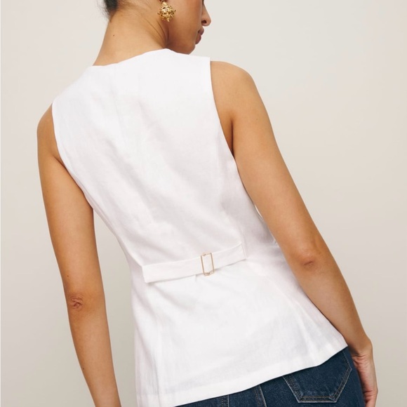 Brand New Never Worn Reformation Aspen Linen Top. - Picture 3 of 8